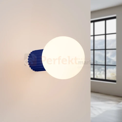 Kinkiet Halo szklana kula design G9 IP44 ultramaryna perfektmarket (7).webp