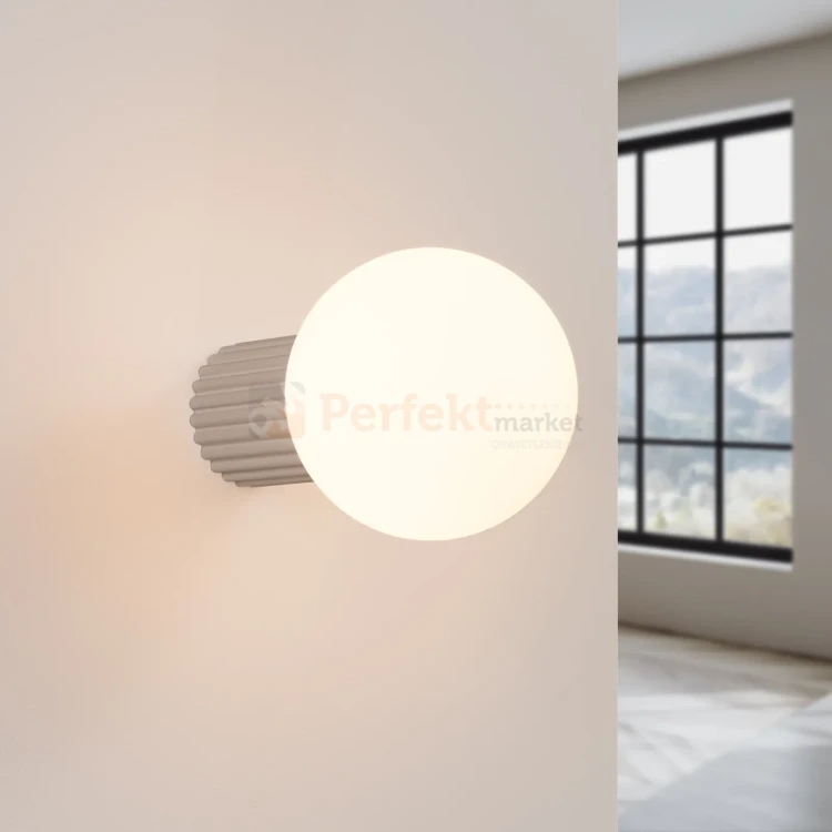 Kinkiet Halo szklana kula design G9 IP44 taupe perfektmarket.webp