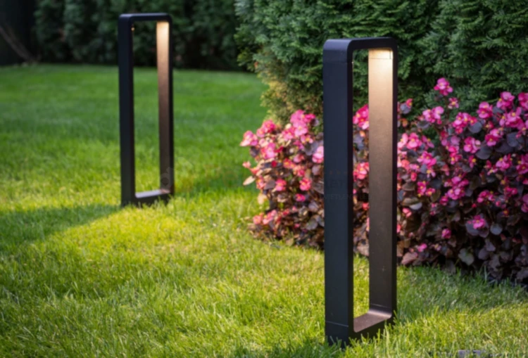 lampa stojąca LED słupek ogrodowy THIKA LED nowodvorski czarna 3000K 60cm IP54 1 perfektmarket.webp