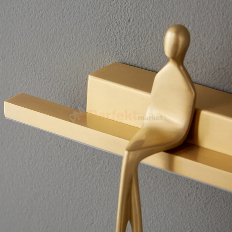 Lampa ścienna kinkiet ze złotą figurą AMICI LED 31 cm złoty perfektmarket (3).webp