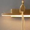 Lampa ścienna kinkiet ze złotą figurą AMICI LED 31 cm złoty perfektmarket (5).webp