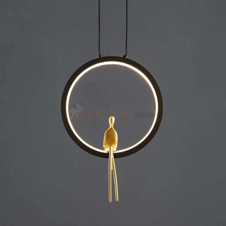 Lampa wisząca AMICI 27cm czarny ring z złotą figurą 3000K perfektmarket (7).webp