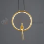 Lampa wisząca AMICI 27cm złoty ring z złotą figurą 3000K perfektmarket (6).webp