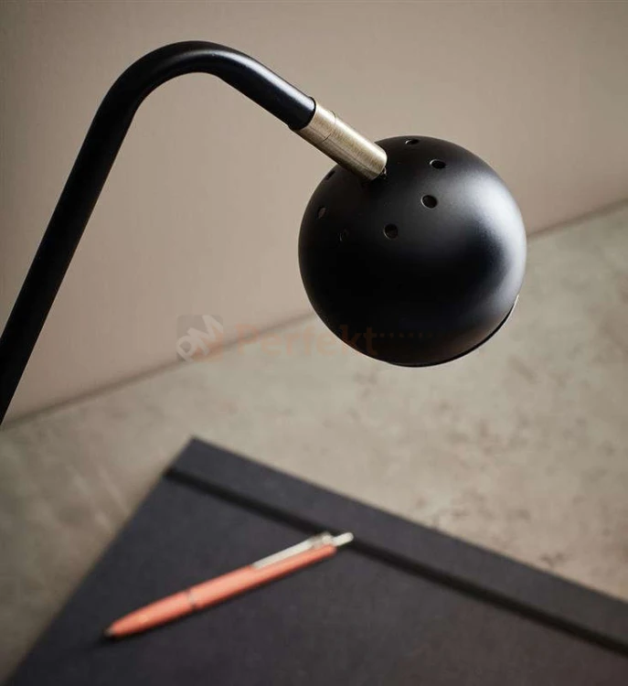 lampa biurkowa stołowa do sypialni  coco 107340 Markslojd czarna kula złota złoto mosiądz perfektmarket .jpg