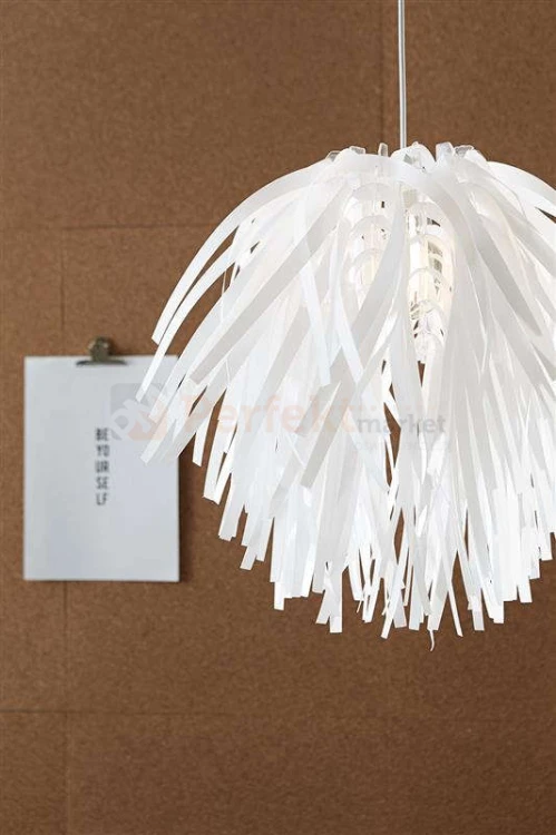 dekoracyjna lampa wiszaca  biała skandynawska zwis  markslojd Flora 105984 perfektmarket.jpg