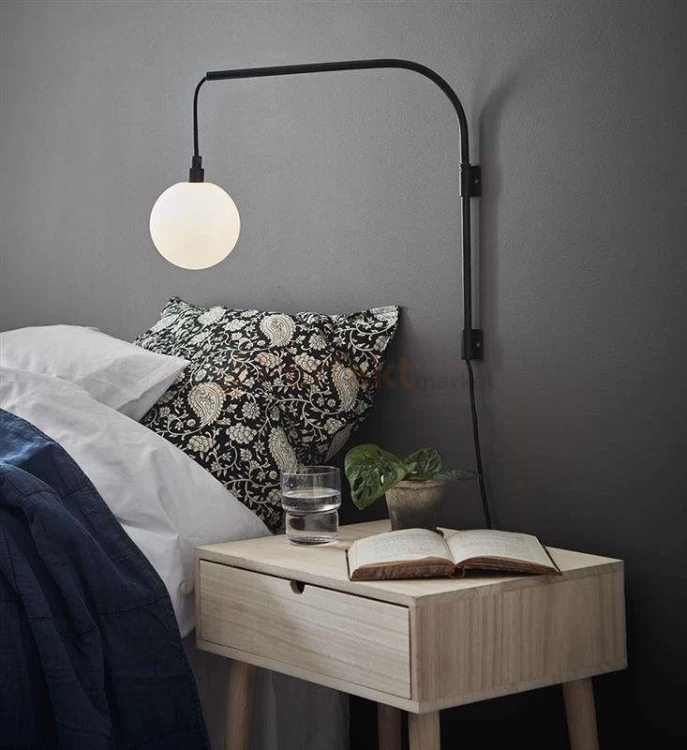 kinkiet na wysięgniku do salonu lampa_ścienna buddy kula szklana biała_kula 107494 Markslojd czarna modernizm chrom perfektmarket.jpg