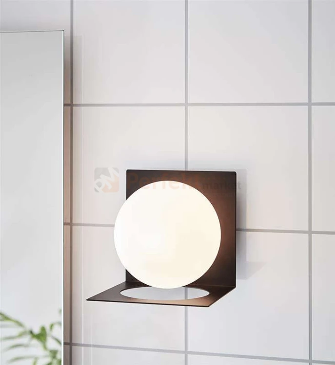 kinkiet na wysięgniku do salonu lampa_ścienna zenit kula szklana biała_kula 107495 Markslojd czarna modernizm perfektmarket.jpg
