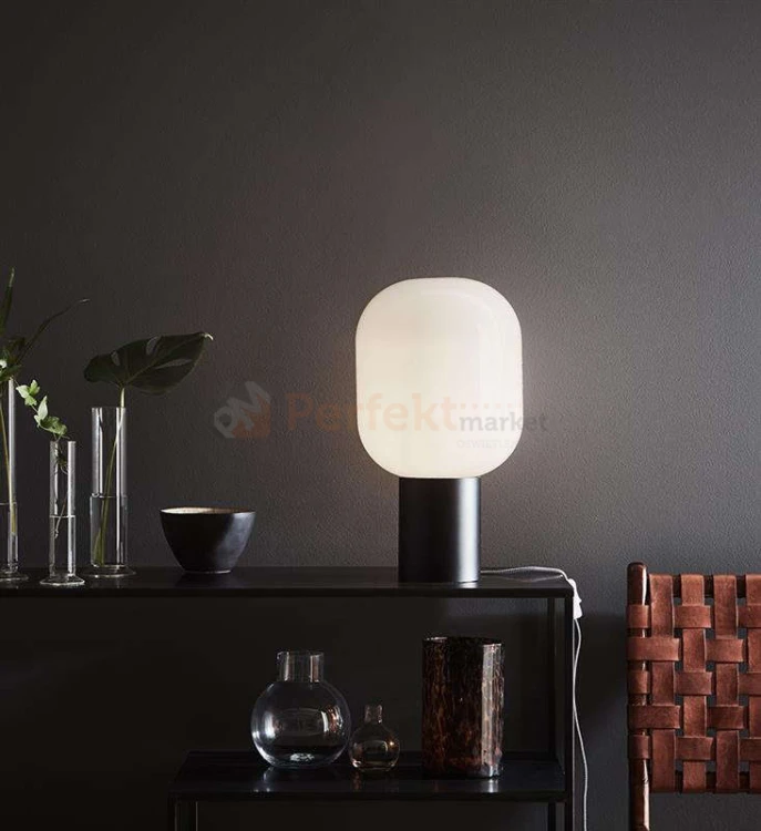 lampa stołowa biurkowa  retro modernistyczna modernizm elegancka szklana szkło biała czarny do salonu brooklyn 107482 Markslojd  perfektmarket.jpg