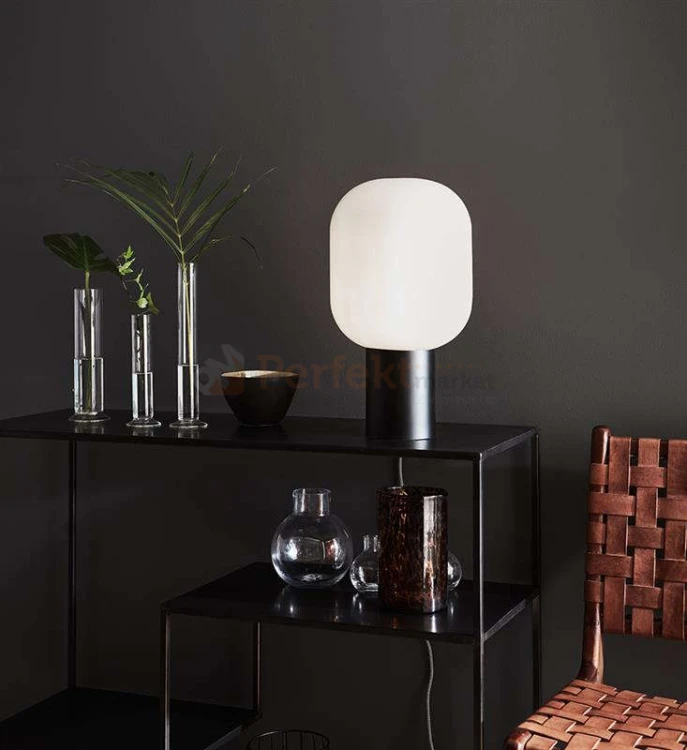 lampa stołowa biurkowa  retro modernistyczna modernizm elegancka szklana szkło biała czarny do salonu brooklyn 107482 Markslojd  perfektmarket.jpg