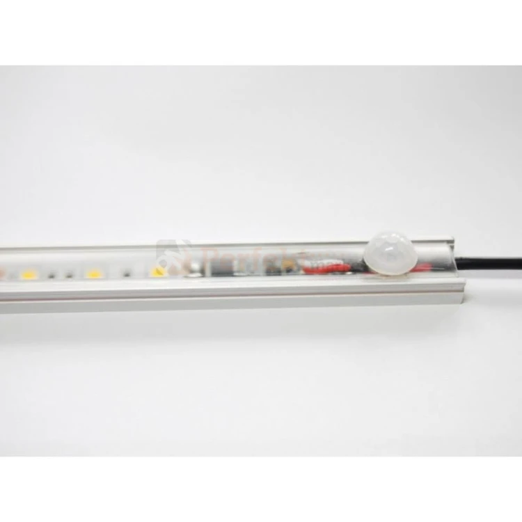 wyłącznik bezdotykowy na ruch PIR z czunikiem ID-2054 montaz perfektmarket.jpg