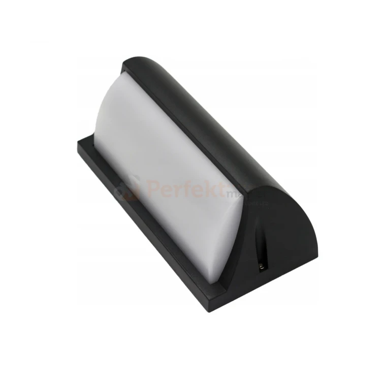 kinkiet nad drzwi czarny 2.jpg