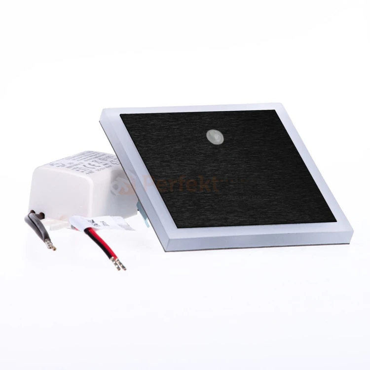 EVO BLACK Barwa: Neutralna 4000K. PIR. 12V EKS6899