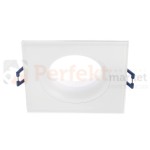 oprawa hermetyczna biała sufitowa kwadratowa perfektmarket olsztyn 2.jpg