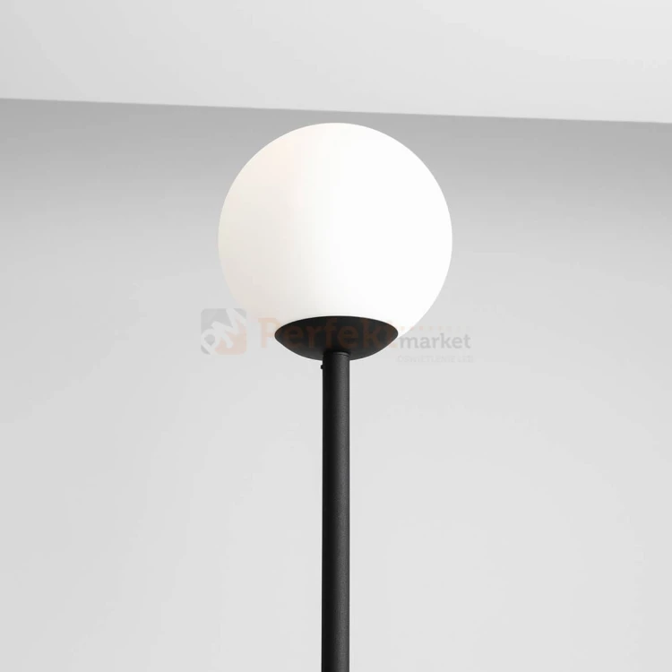 lampa podłogowa PINNE 1 FLOOR black Aldex loft czarna z matowym kloszem perfektmarket 1.jpeg