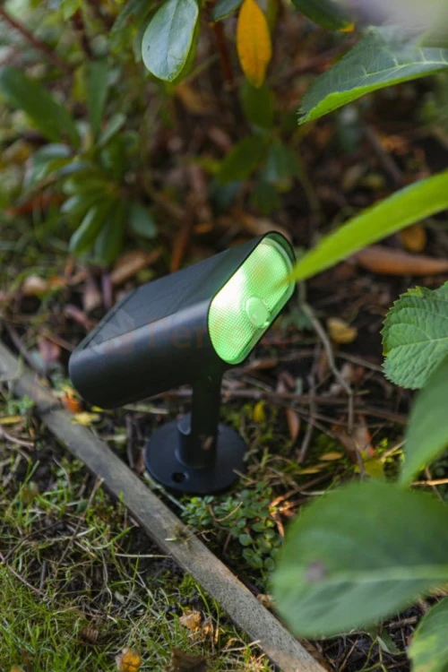 Reflektor ogrodowy LED solarny GINBO SOLAR LED SPIKE  PIR czarny Lutec perfektmarket zielen.jpg