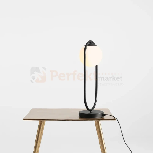 Riva table perfektmarket.jpg