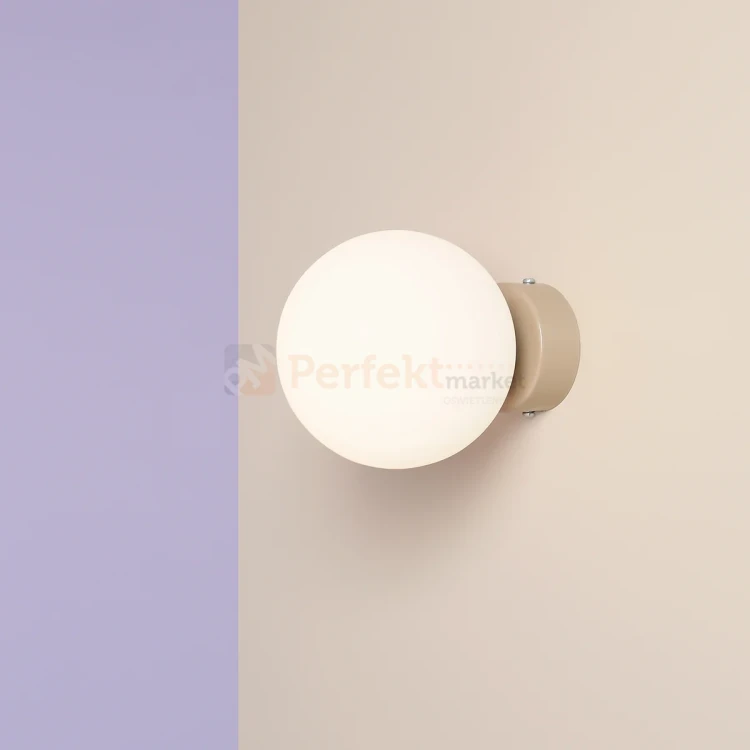 3-ball-wall-beige-male perfektmarket.jpg