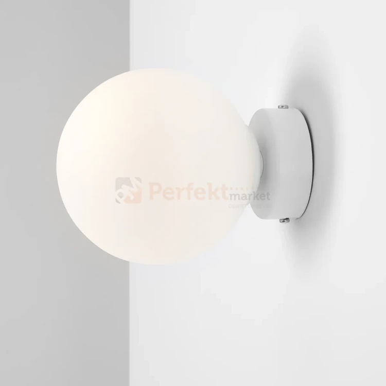 3-ball-wall-white-14-male perfektmarket.jpg