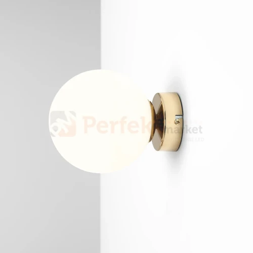 2-ball-wall-14-gold-male perfektmarket.jpg