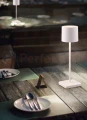 Lampa stołowa do restauracji przenośna ładowalna biała IP54 CCT FERNANDEZ R54096631.webp