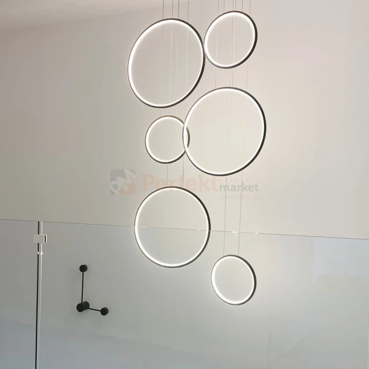 Lampa wisząca LED SHAPE no.8 ringi 90cm ściemnialna 3000K aranżacja 2 perfektmarket.webp