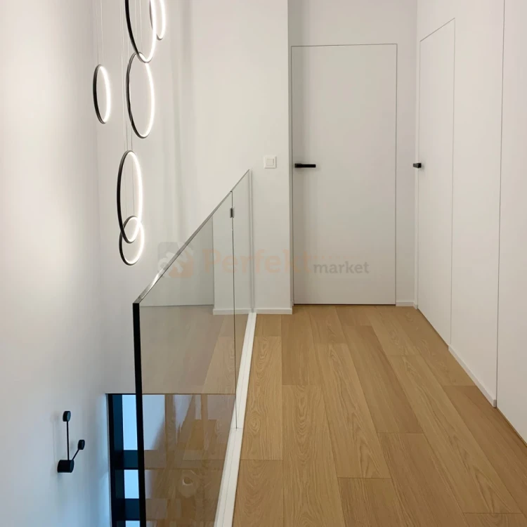 Lampa wisząca LED SHAPE no.8 ringi 90cm ściemnialna 3000K aranżacja black perfektmarket.webp