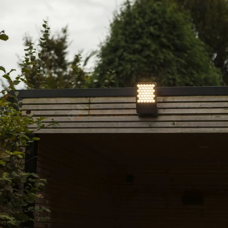 Oprawa lampa zewnętrzna ścienna ATLANTIS ciemno szara 4000K 7801601118 aranż 2 perfektmarket.webp