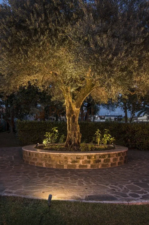 Lampa zewnętrzna wbijana reflektor LED SYNA SLV 8.6W 3000K IP55 antracyt 1 perfektmarket.webp