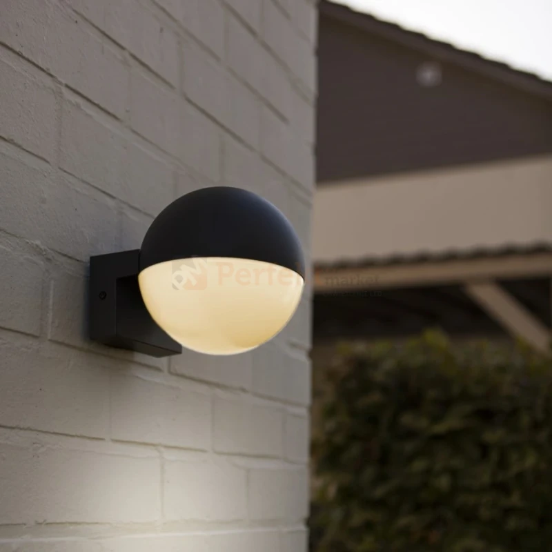 LOOMA lampa ścienna kinkiet zewnętrzna biała kula ciemny szary E27 15cm IP54 Lutec montaż perfektmarket.webp