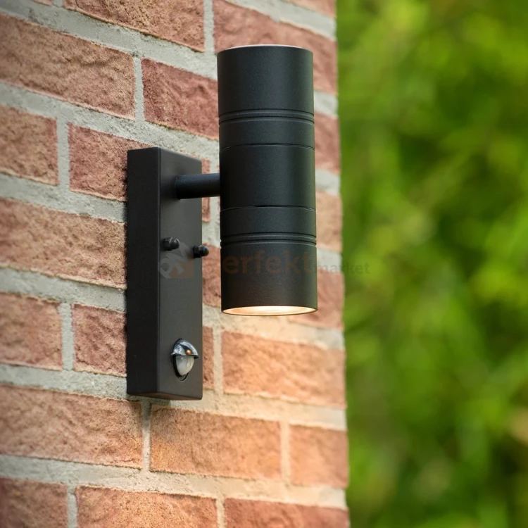 ARNE LED kinkiet ścienny zewnętrzny z czujnikiem ruchu czarny GU10 IP44 2 perfektmarket.webp