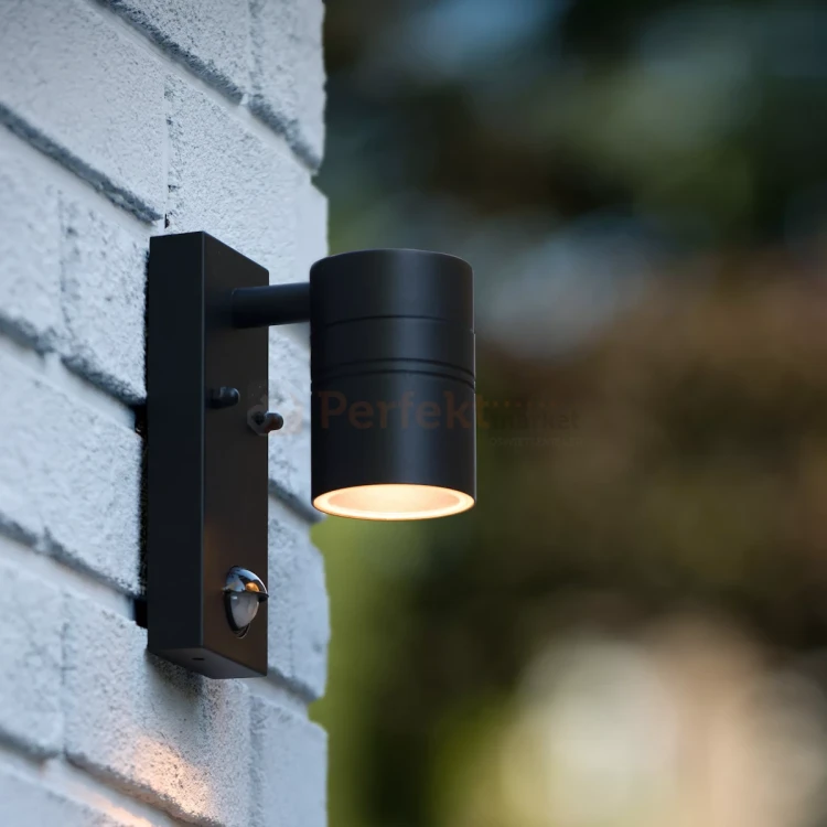 ARNE LED kinkiet ścienny zewnętrzny z czujnikiem ruchu PIR świecący do dołu czarny GU10 IP44 LUCIDE 1 perfektmarket.webp