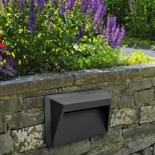 oprawa schodowa elewacyjna zewnętrzna B119 HOLDEN aranżacja.webp