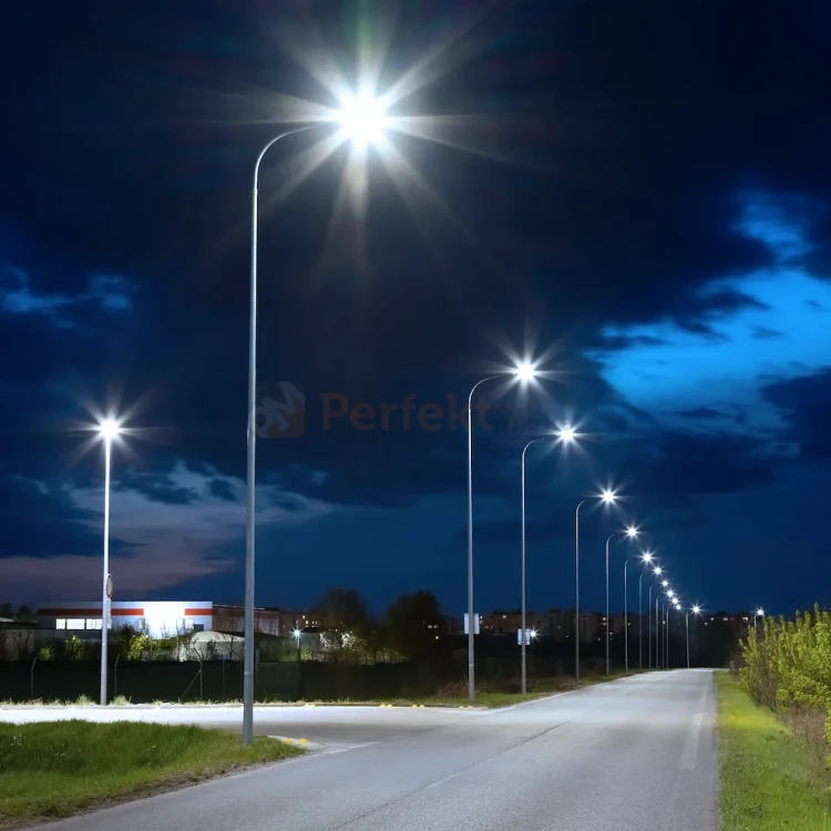 Latarnia solarna LED sterowanie z pilota Kobra 200W 30W 6V 20000mAh 6500K aranż perfektmarket.webp