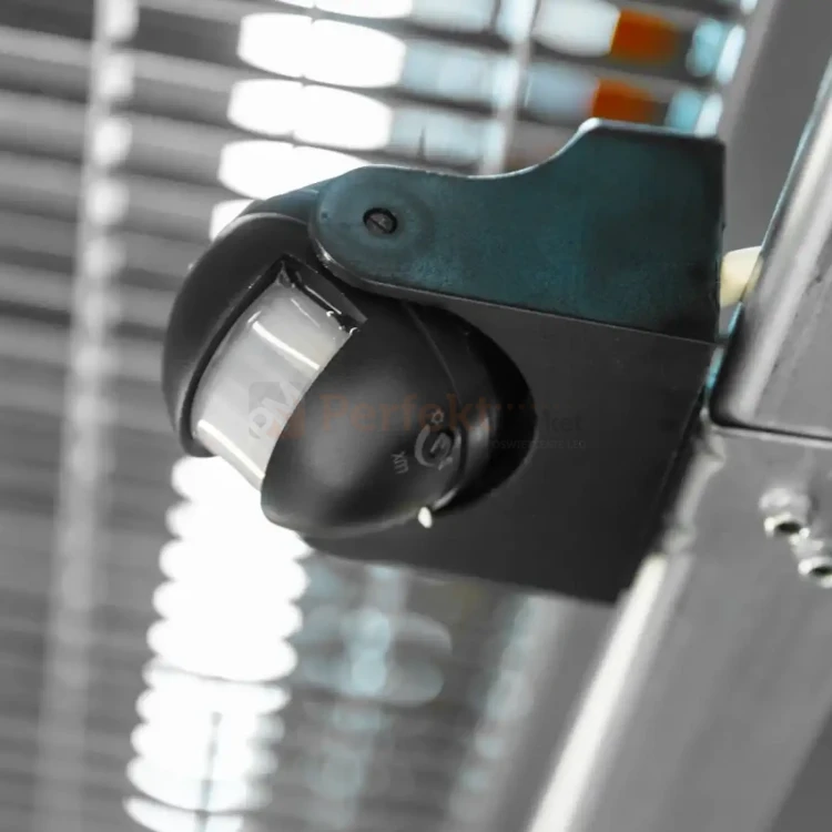 CR-1 PERFEKT MARKET (2).webp