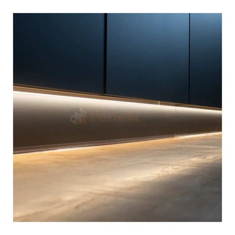 Profil do taśm LED wieńcowy nakładany FLOOR LINE srebrny z kloszem perfektmarket (5).webp