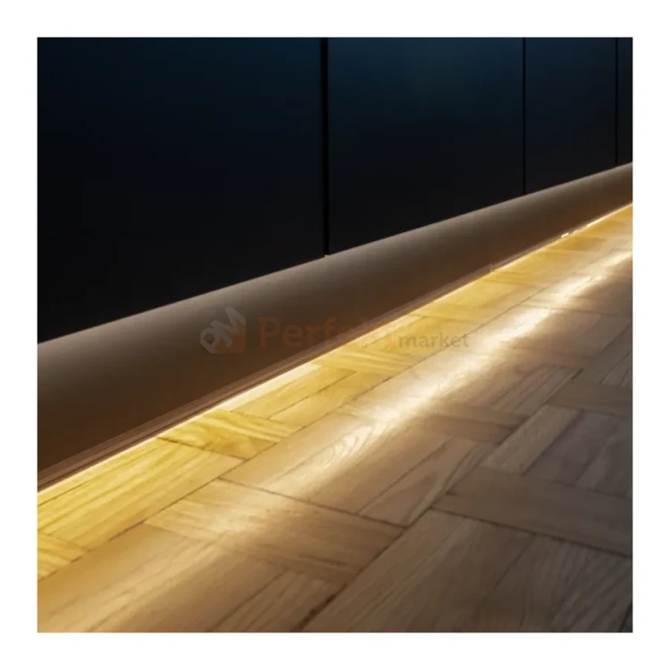 Profil do taśm LED wieńcowy nakładany FLOOR LINE srebrny z kloszem perfektmarket.webp
