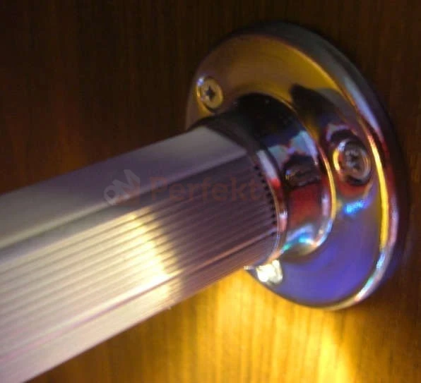 prodil LED drążęk oświetlenie do szafy garederoba perfektmarket wieszaki wieszak światło 1.jpg